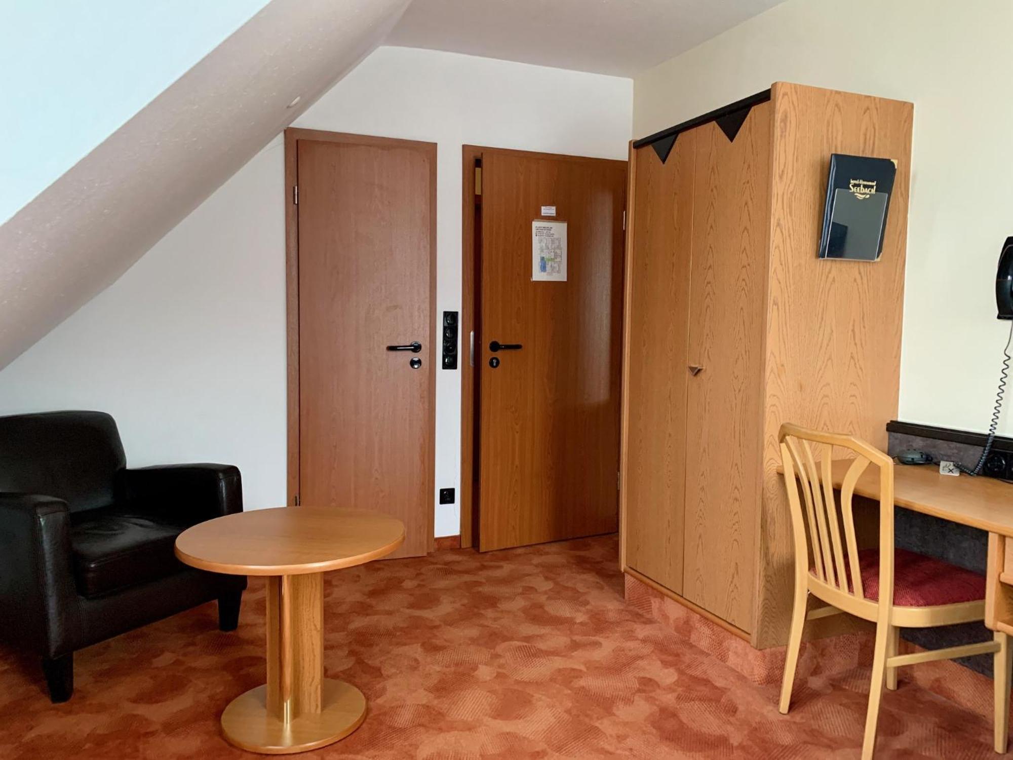 Hotel Seebach Grossenseebach ภายนอก รูปภาพ