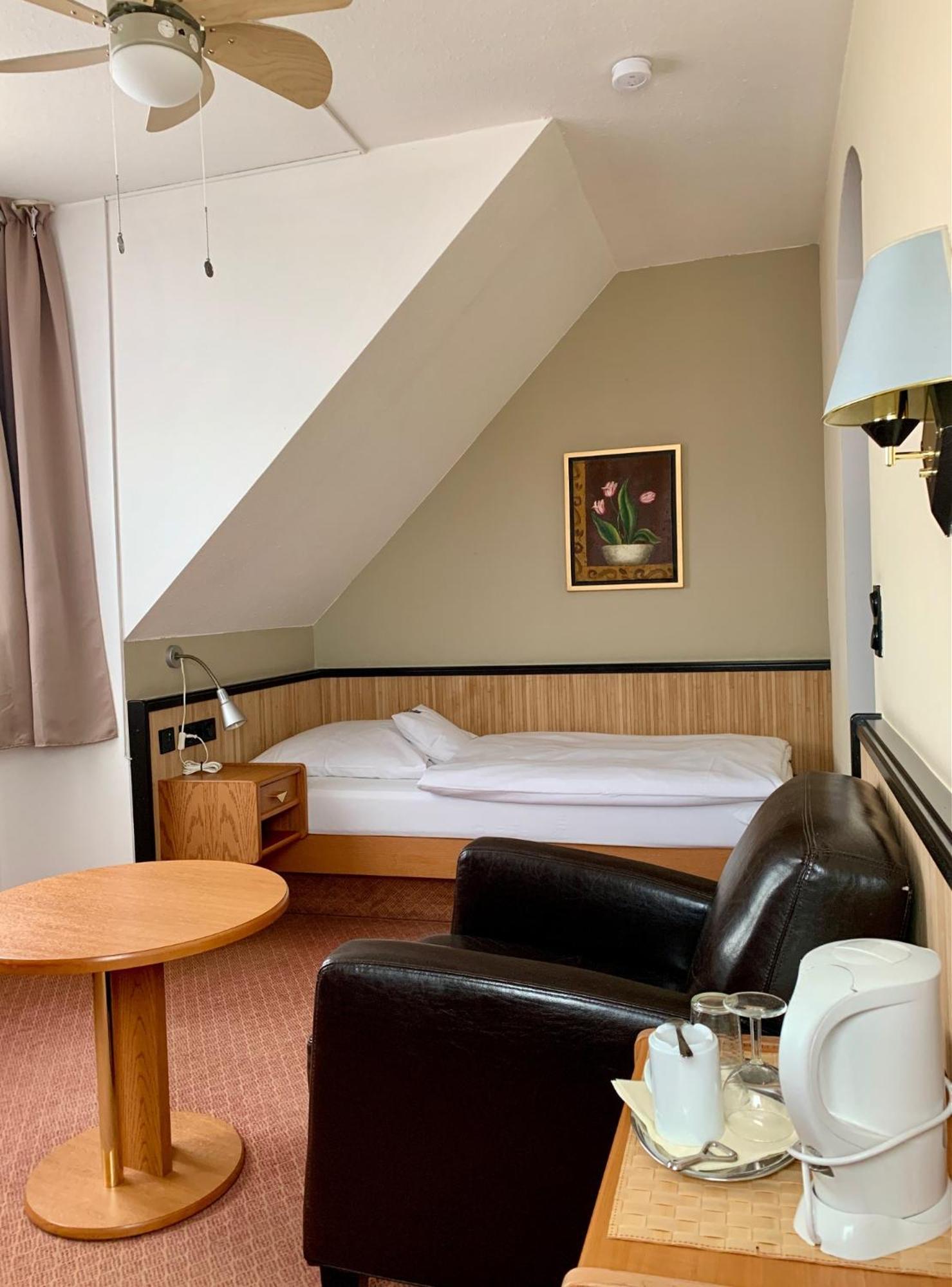 Hotel Seebach Grossenseebach ภายนอก รูปภาพ