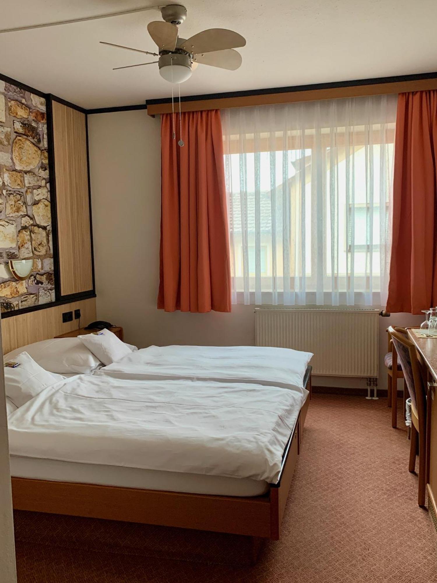 Hotel Seebach Grossenseebach ภายนอก รูปภาพ