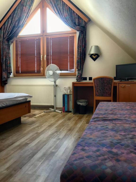 Hotel Seebach Grossenseebach ภายนอก รูปภาพ